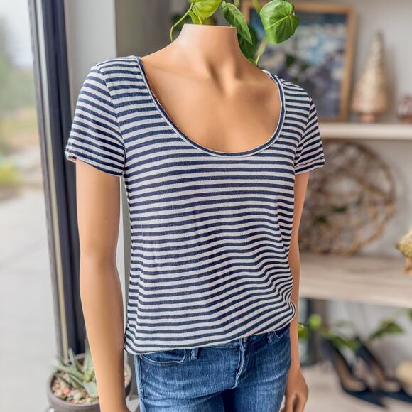 Banana Republic, Navy & White Stripe Scoop Neck Signature Tee, Women's Medium - Picture 2 of 9